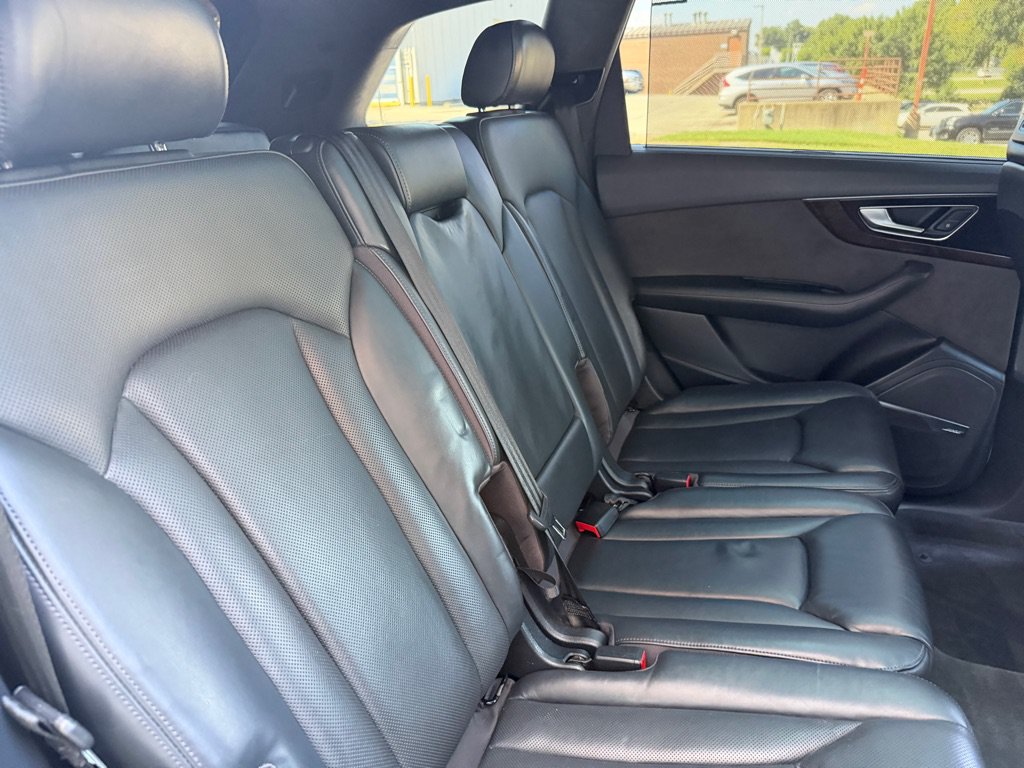 Used 2017 Audi Q7 3.0T Prestige w/ Prestige Package AWD/4WD image 23