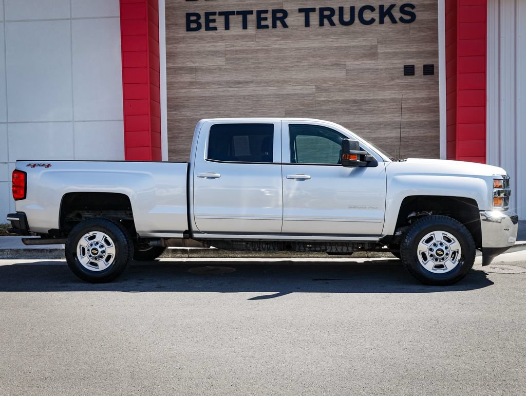 Used 2017 Chevrolet Silverado 2500 LT AWD/4WD image 2