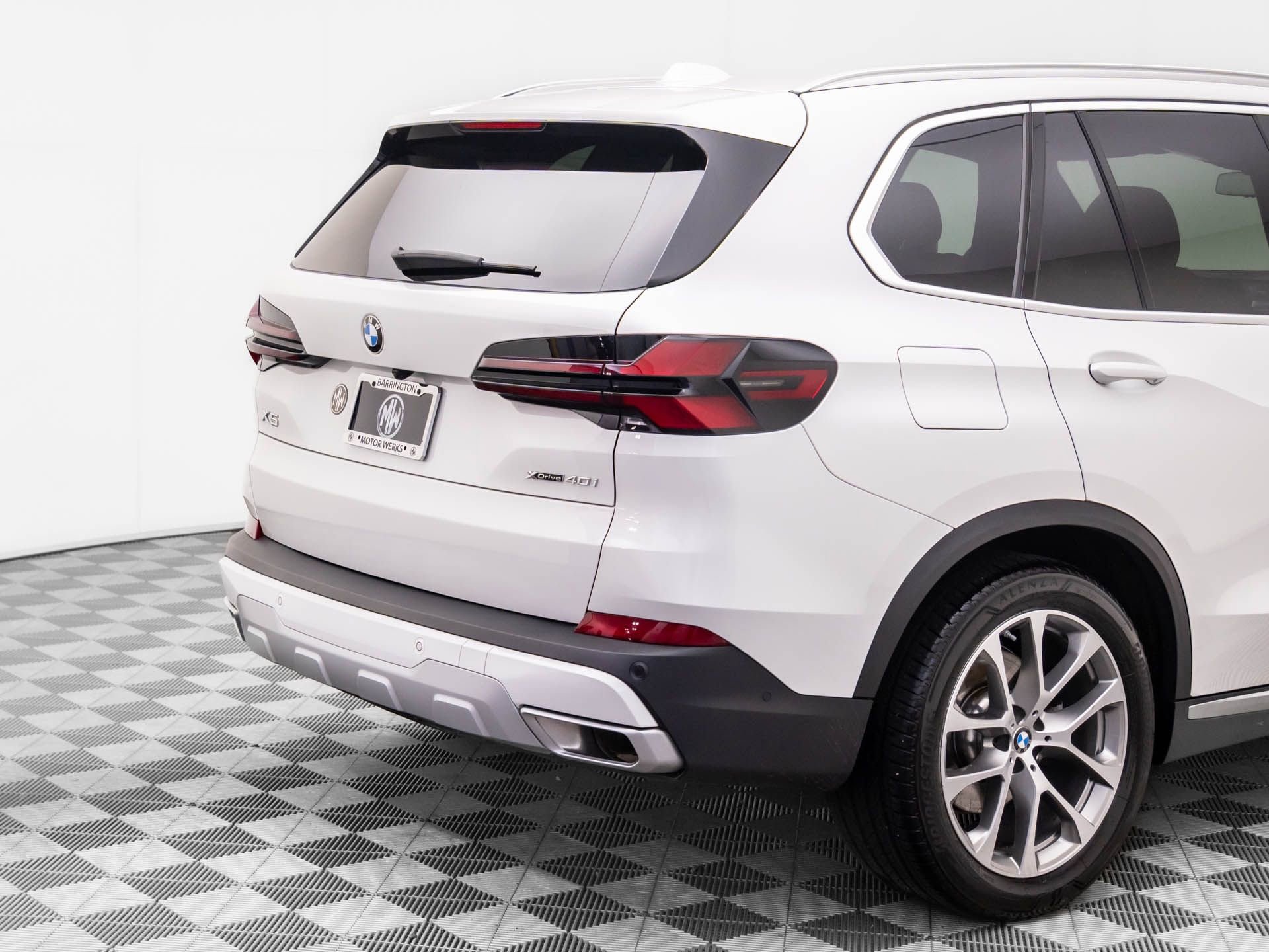 Certified 2024 BMW X5 xDrive40i w/ Parking Assistance Package image 38
