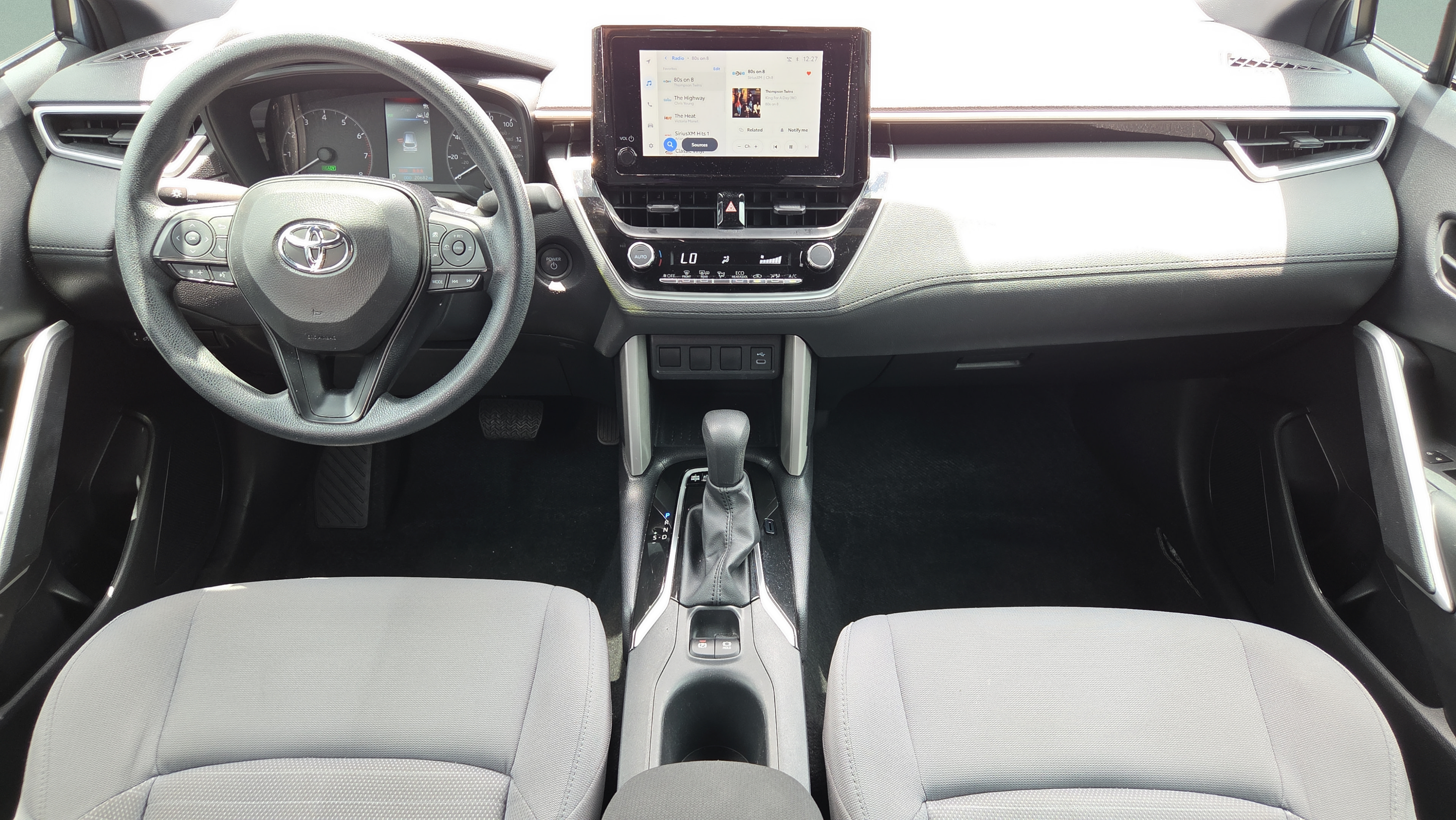 Used 2024 Toyota Corolla Cross AWD Hybrid image 13