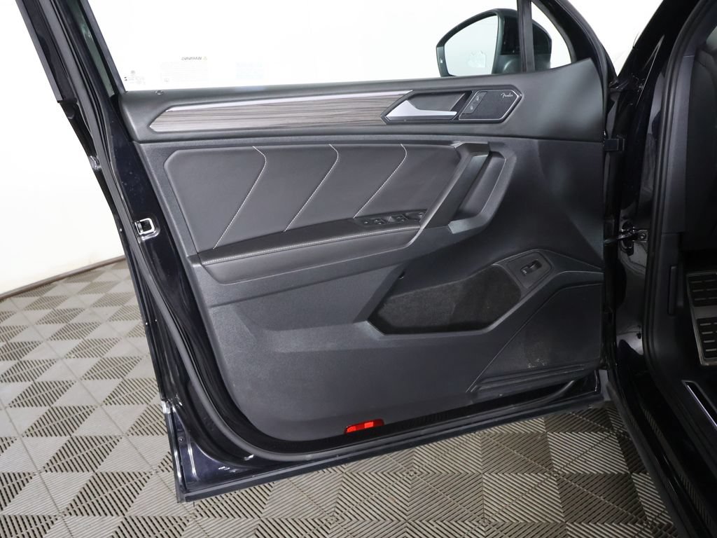 Used 2023 Volkswagen Tiguan SEL R-Line AWD/4WD image 25