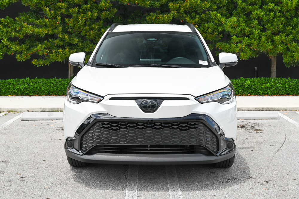 Used 2023 Toyota Corolla Cross AWD Hybrid image 2