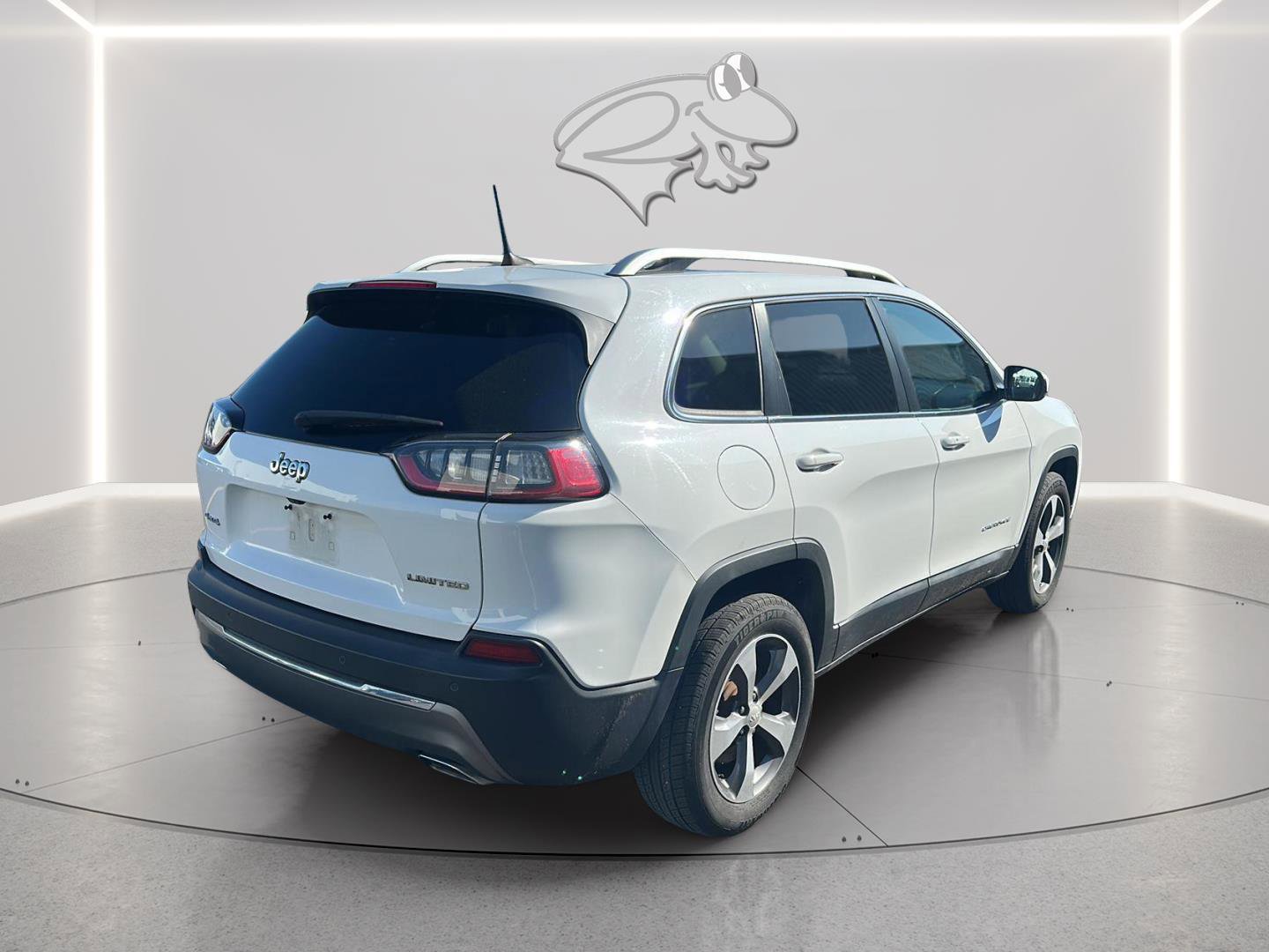 Used 2019 Jeep Cherokee Limited w/ Luxury Group image 5