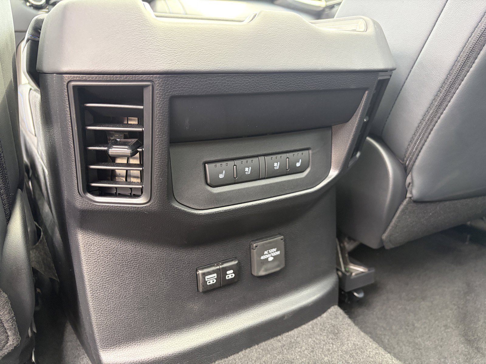 Used 2026 Toyota Tundra Platinum AWD/4WD image 30