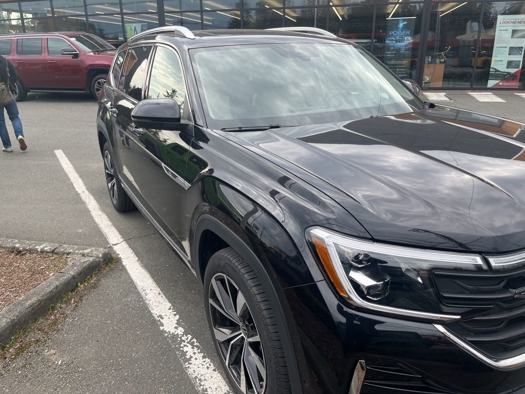 Used 2025 Volkswagen Atlas SEL Premium R-Line image 5