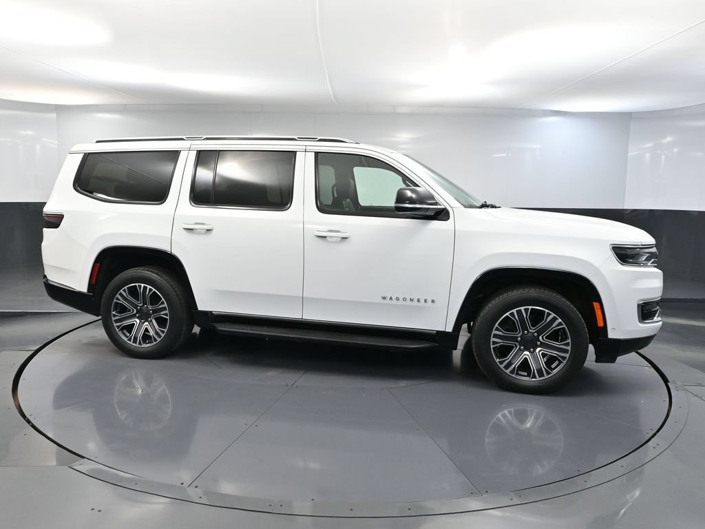 Used 2023 Jeep Wagoneer Series II AWD/4WD image 3