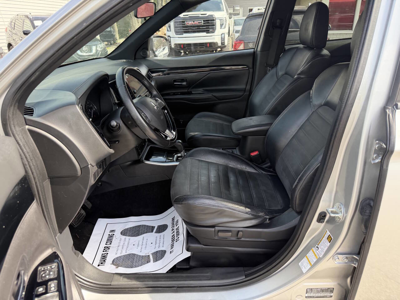 Used 2019 Mitsubishi Outlander LE image 9