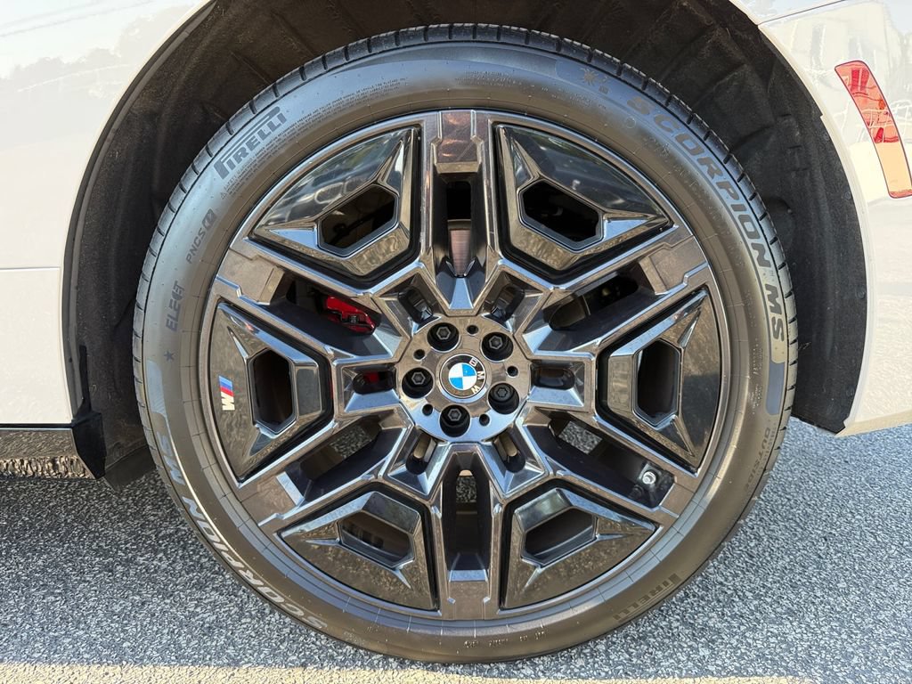 Certified 2026 BMW iX xDrive60 w/ M Sport Package AWD/4WD image 16