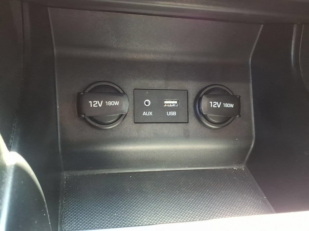 Used 2020 Hyundai Elantra SEL w/ Cargo Package (C1) FWD image 10