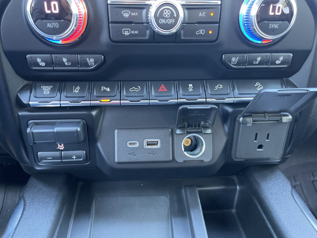 Used 2020 GMC Sierra 3500 Denali w/ Denali Ultimate Package AWD/4WD image 47