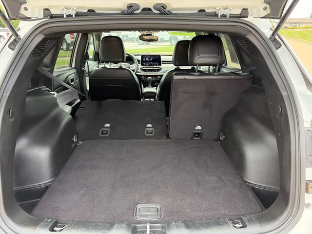 Used 2024 Jeep Compass Latitude AWD/4WD image 39