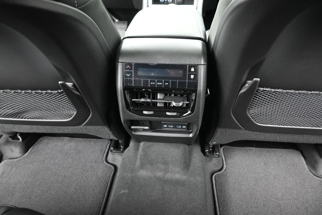 New 2026 Jeep Grand Cherokee L 2WD image 27