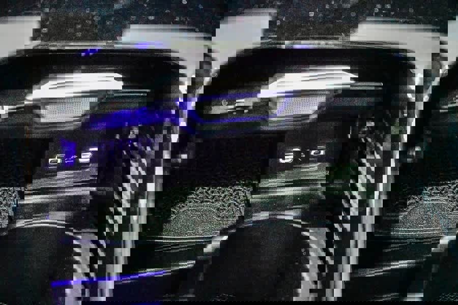 Used 2025 Mercedes-Benz C 300 Sedan image 23