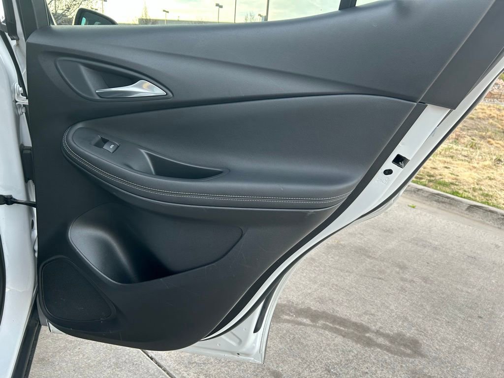 Used 2020 Buick Encore GX Essence w/ Experience Buick Package image 27