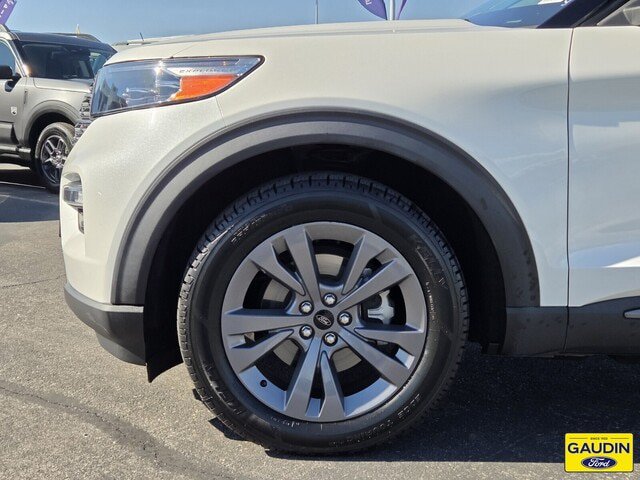 Certified 2023 Ford Explorer XLT w/ Equipment Group 202A RWD image 10