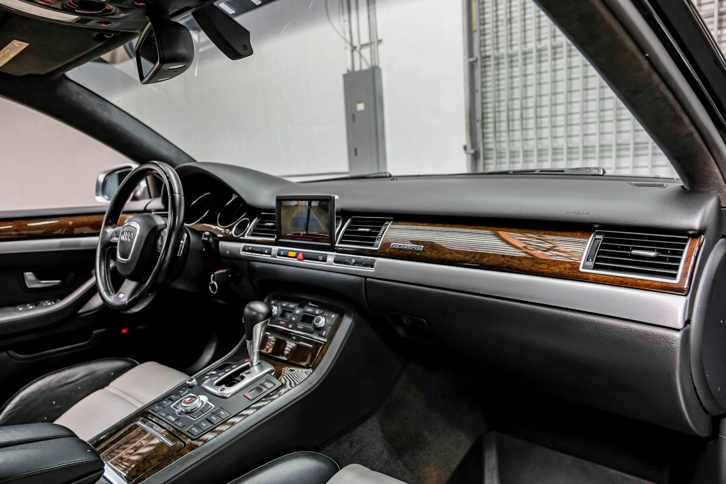 Used 2007 Audi S8 image 14