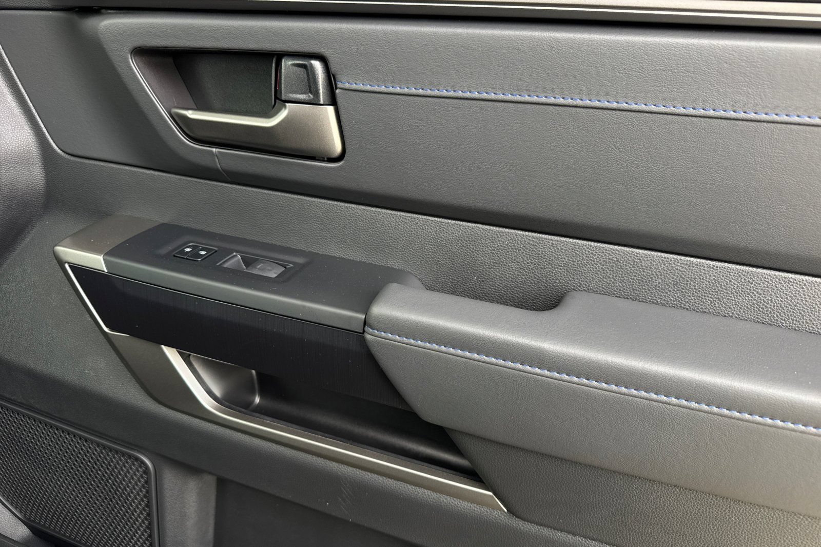 New 2026 Toyota Tundra Platinum AWD/4WD image 18