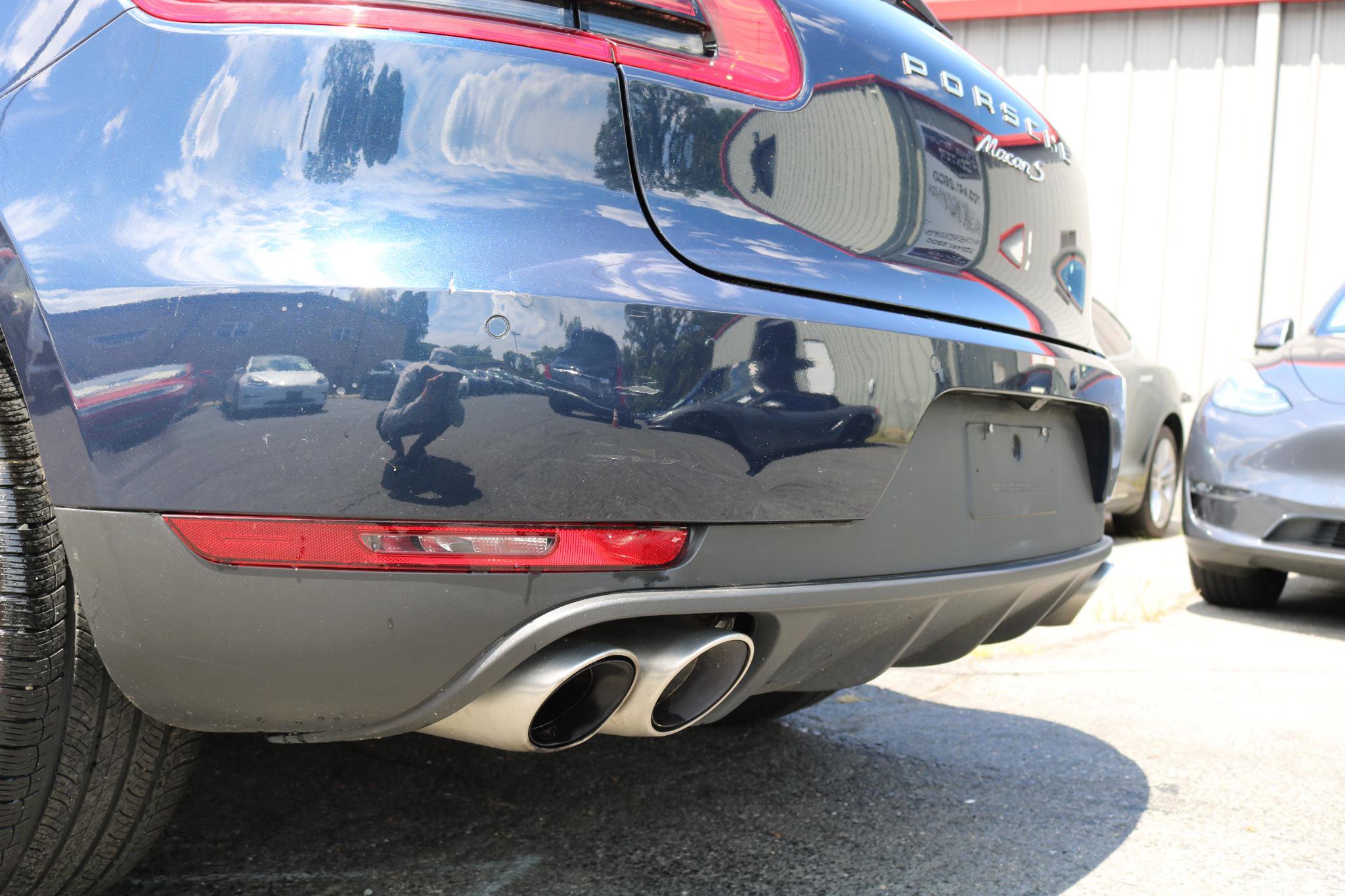 Used 2017 Porsche Macan S image 12