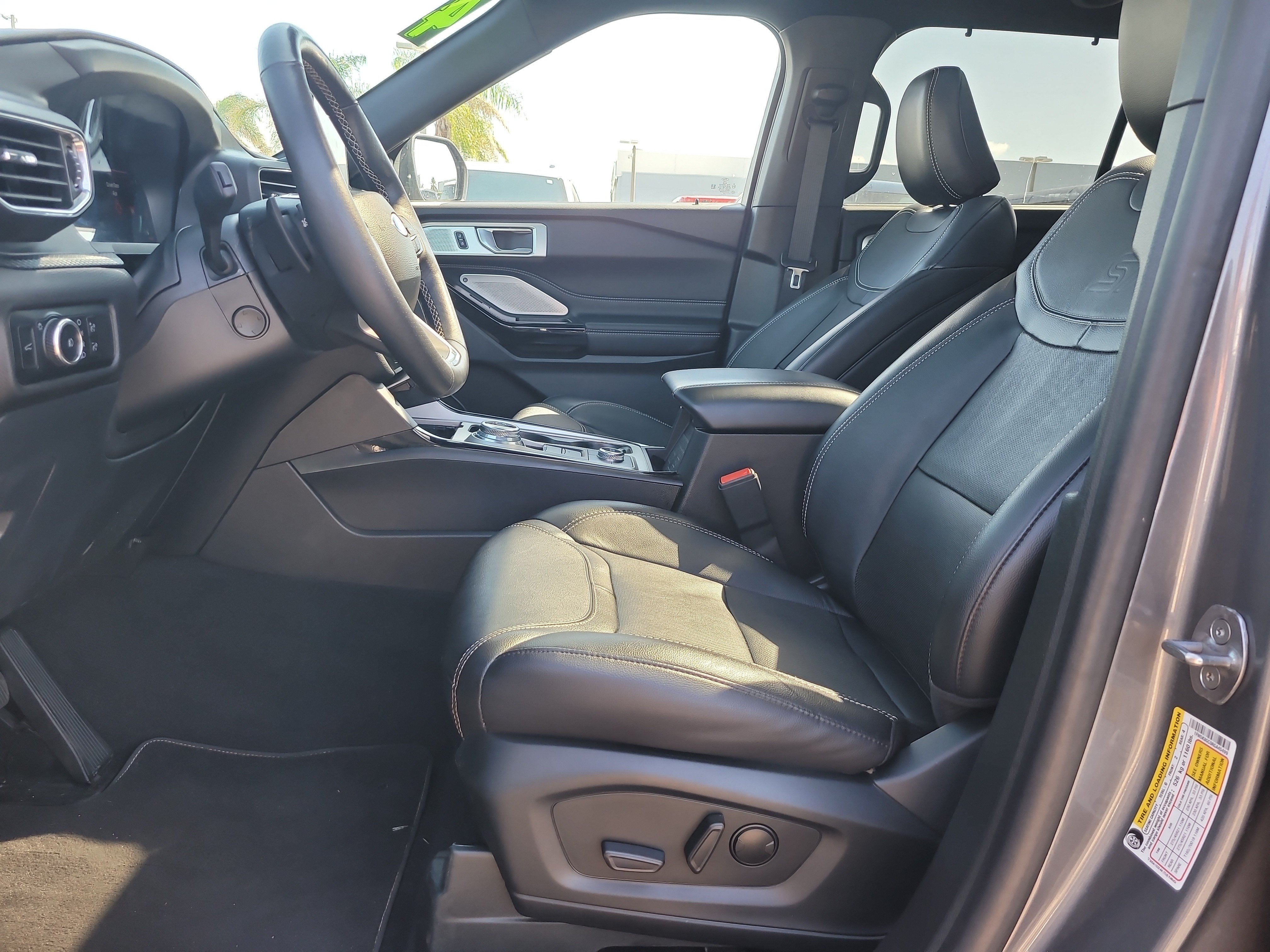 Used 2024 Ford Explorer ST w/ Equipment Group 401A AWD/4WD image 18