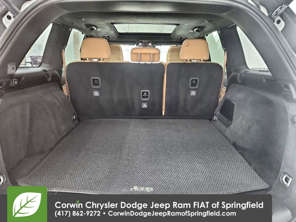 Used 2023 Jeep Grand Cherokee Summit image 31