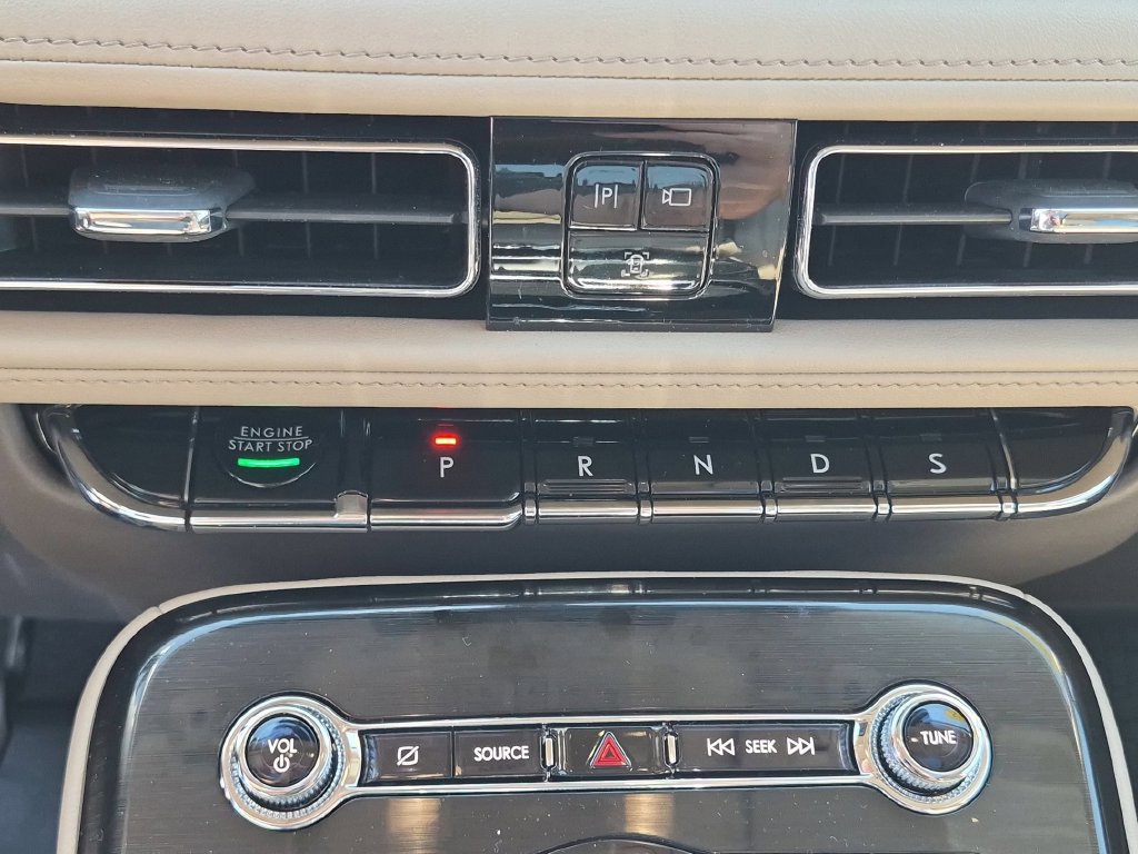 Used 2022 Lincoln Nautilus Reserve AWD/4WD image 24