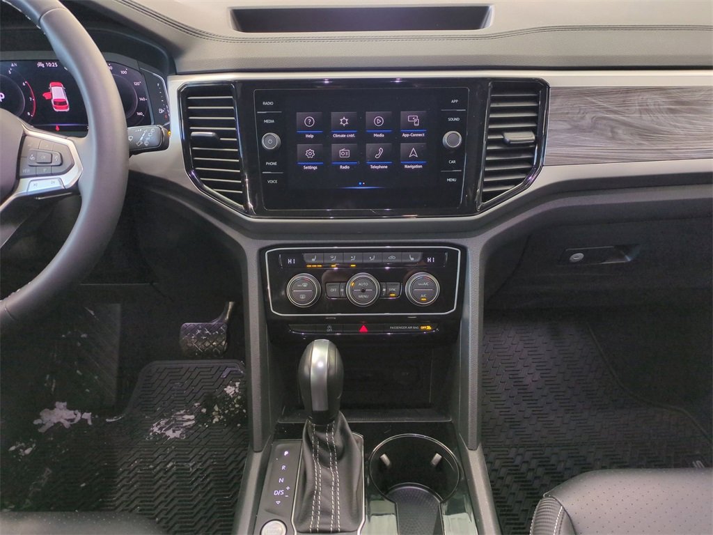 Used 2023 Volkswagen Atlas Cross Sport SE image 32