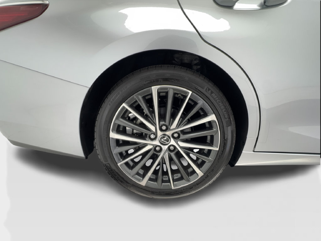 Used 2024 Lexus ES 350 w/ Premium Package FWD image 15