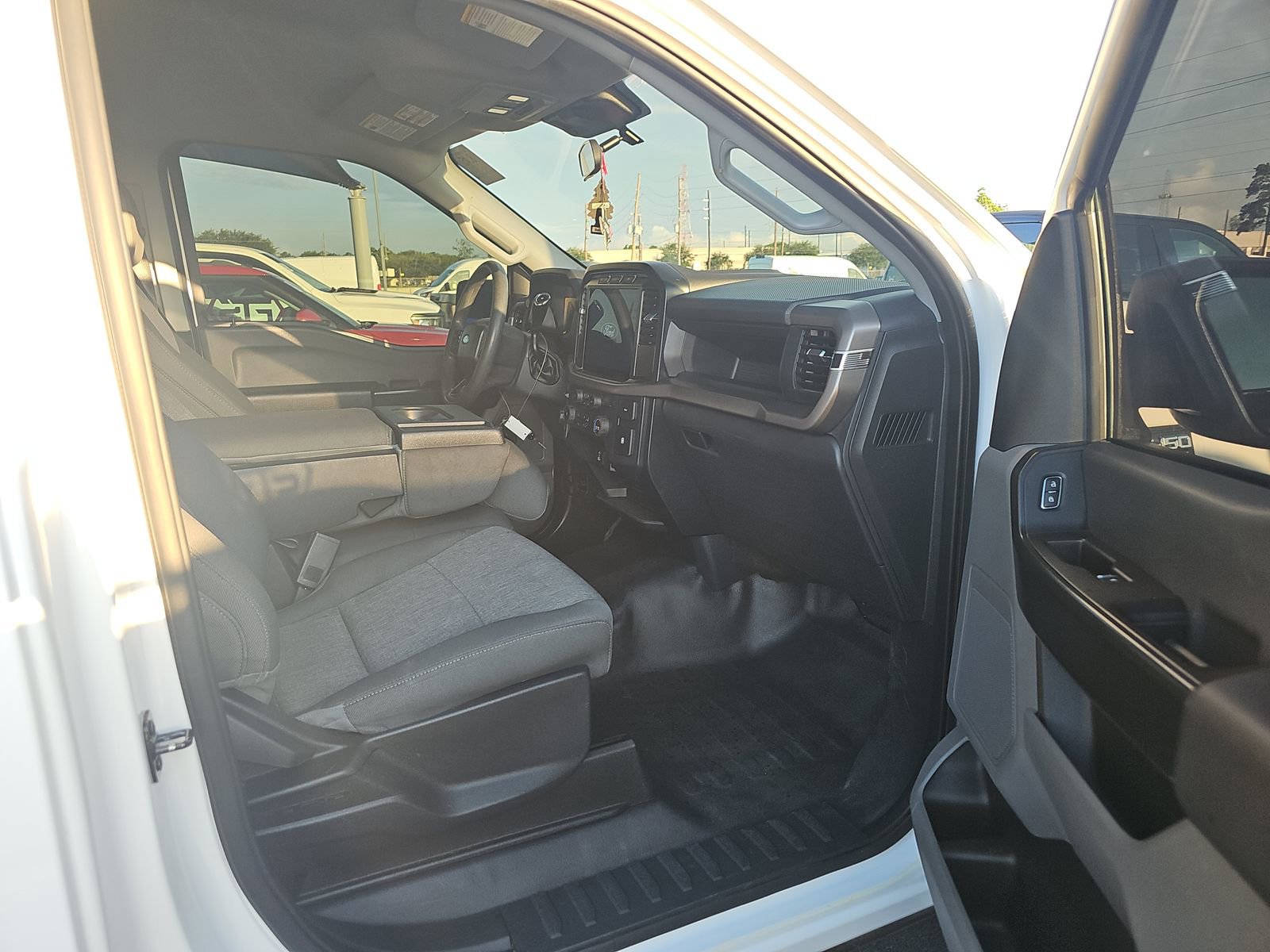 Used 2024 Ford F150 XL RWD image 13