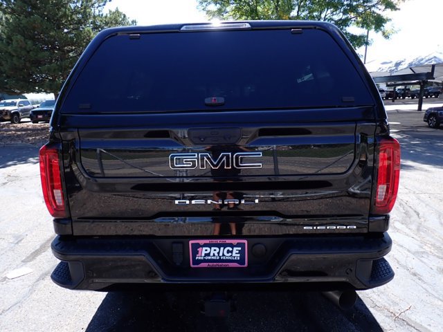 Used 2023 GMC Sierra 2500 Denali w/ Denali Black Diamond Edition AWD/4WD image 3