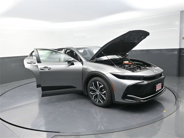 Used 2023 Toyota Crown XLE image 35