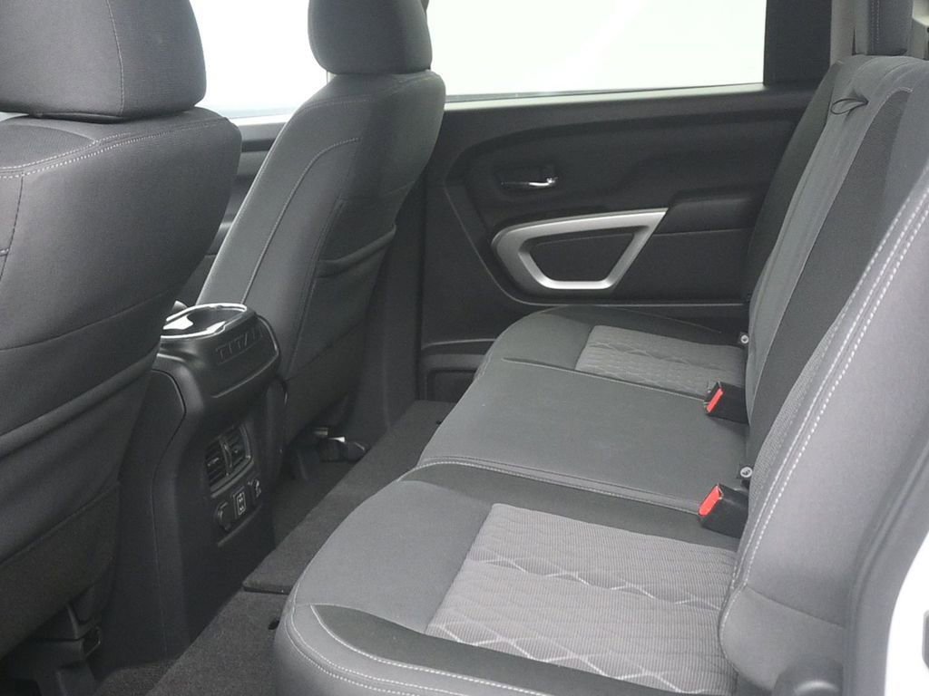 Used 2024 Nissan Titan SV w/ SV Convenience Package image 19