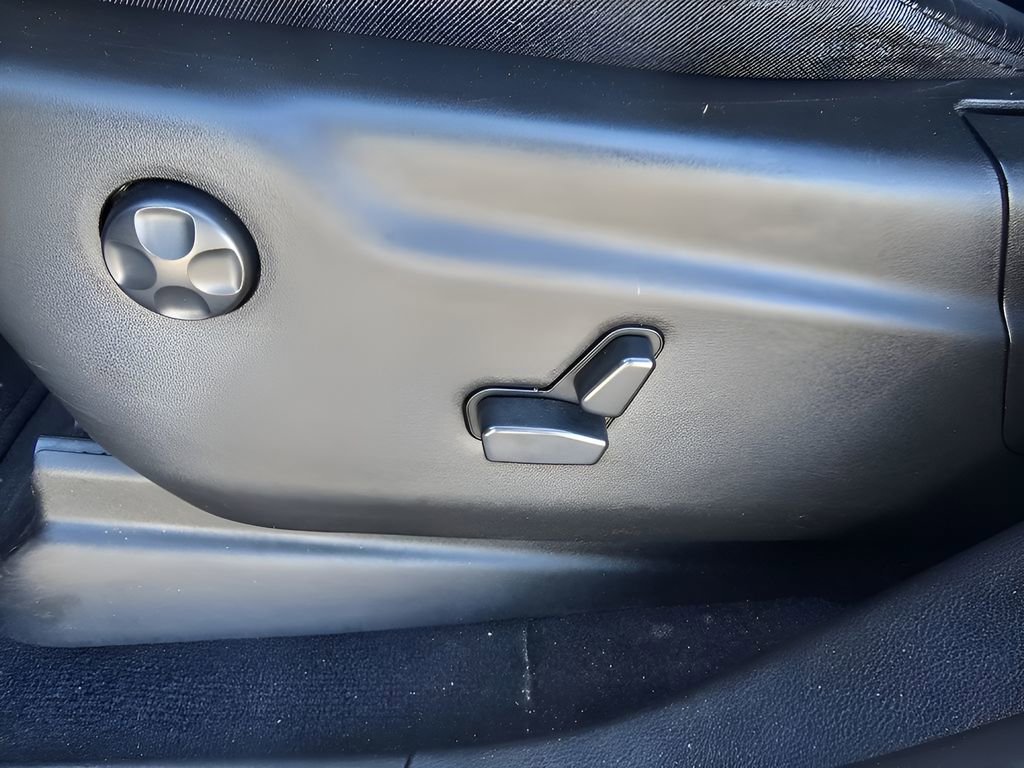 Used 2022 Jeep Grand Cherokee Limited image 16