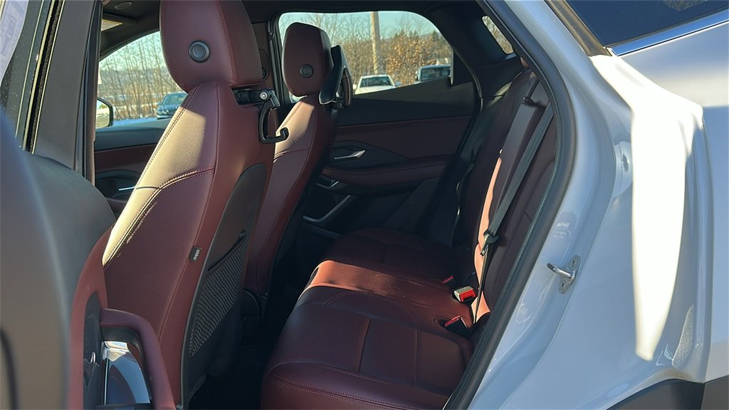 Used 2024 Jaguar E-PACE R-Dynamic SE image 19