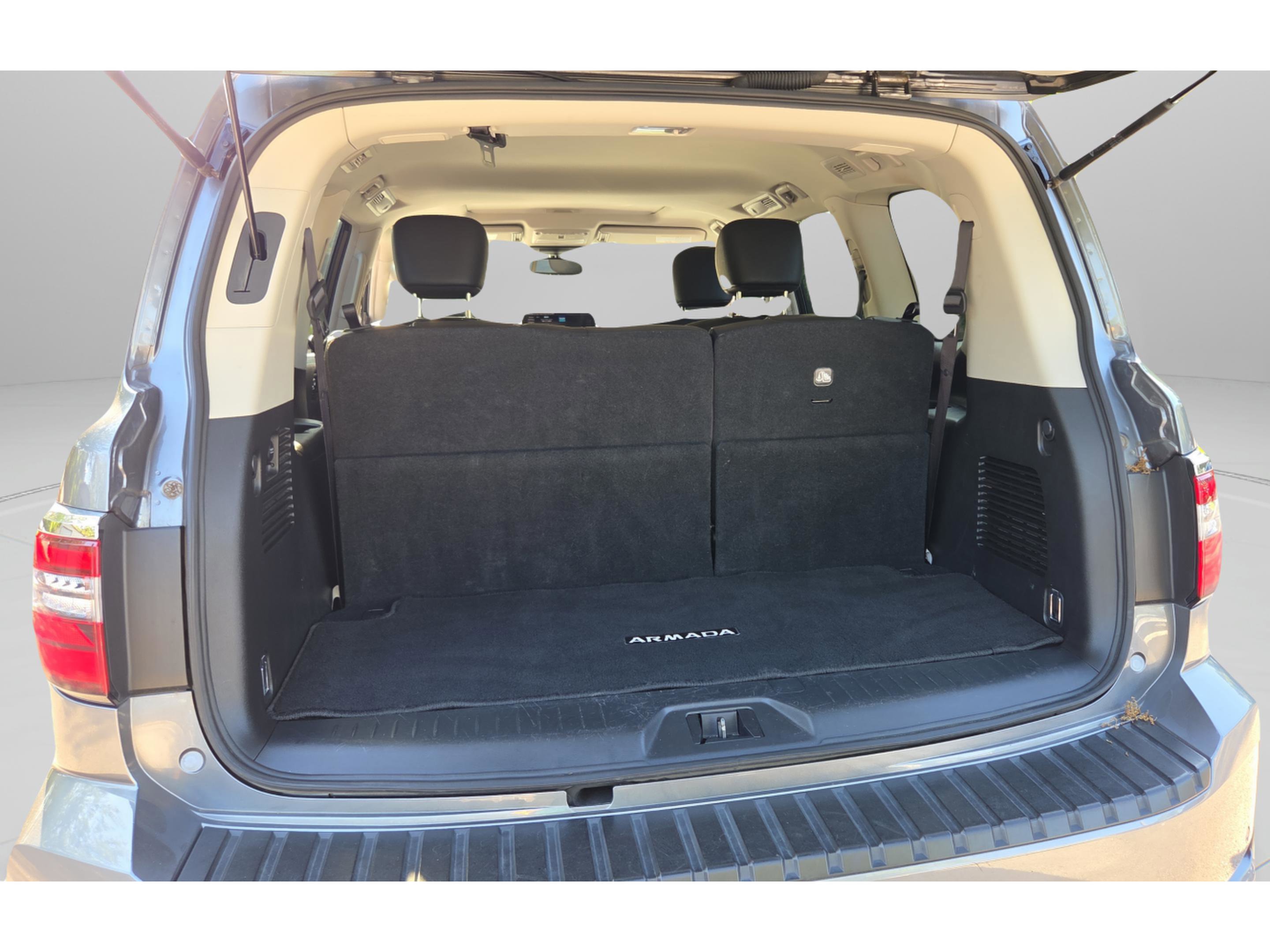 Used 2024 Nissan Armada SL w/ Captain's Chairs Package RWD image 13