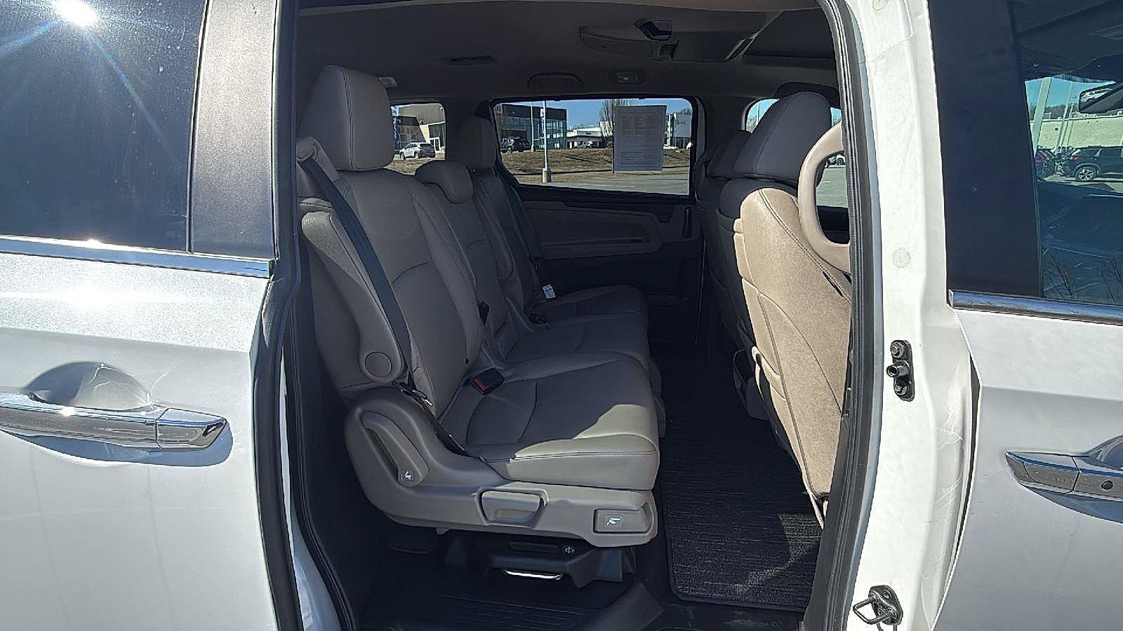 Used 2023 Honda Odyssey Touring image 19