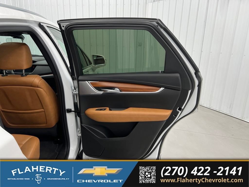 Used 2020 Cadillac XT5 Premium Luxury w/ LPO, Floor Liner Package AWD/4WD image 12