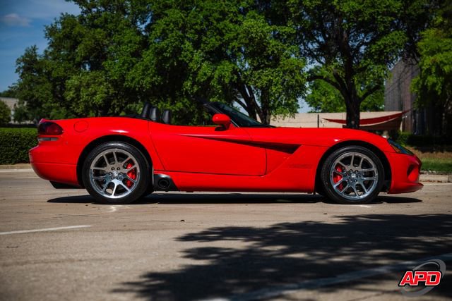 Used 2004 Dodge Viper SRT-10 image 10