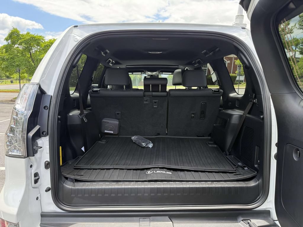 Used 2023 Lexus GX 460 Premium w/ Premium Package AWD/4WD image 28