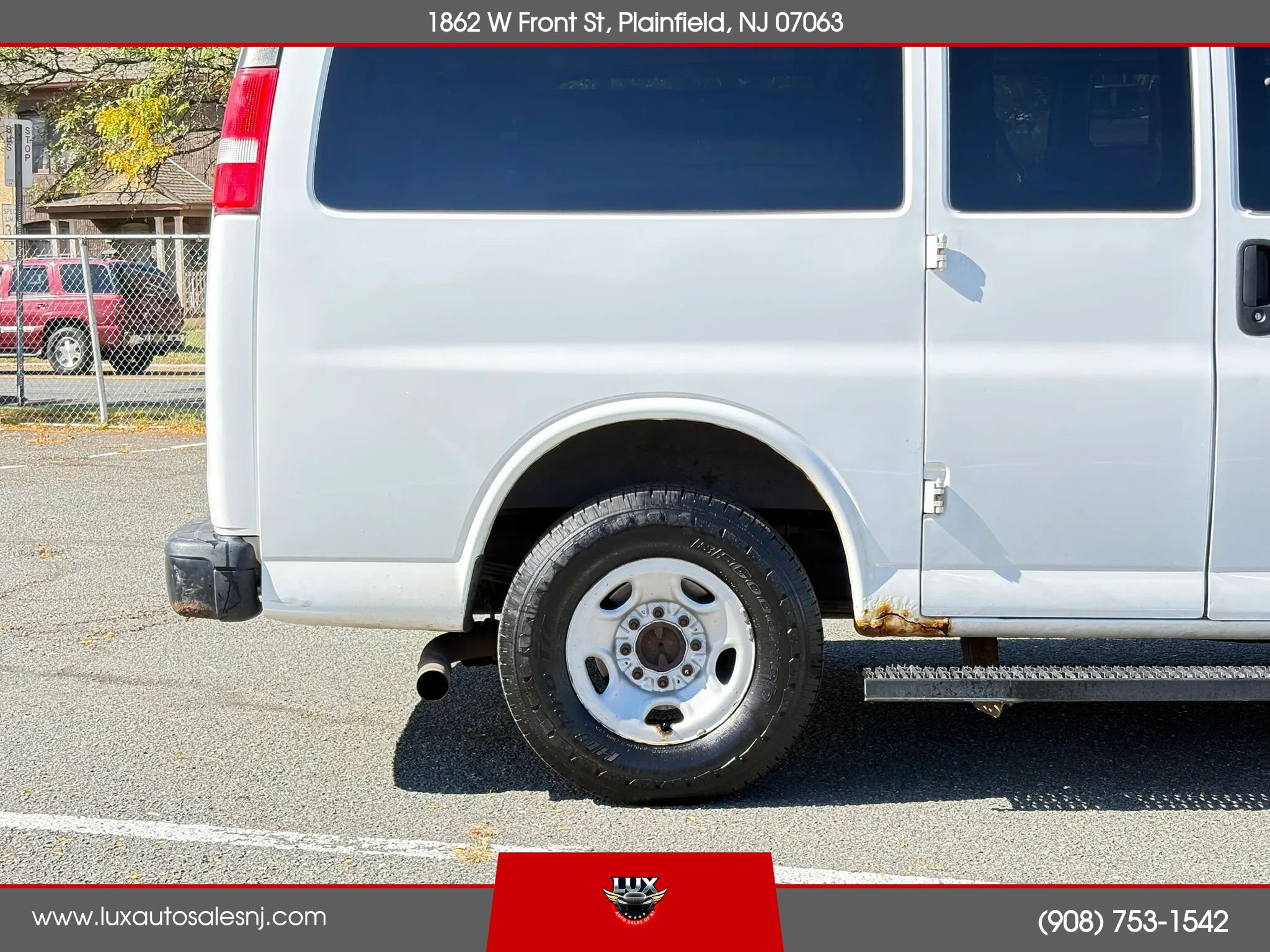 Used 2016 Chevrolet Express 2500 LS RWD image 11