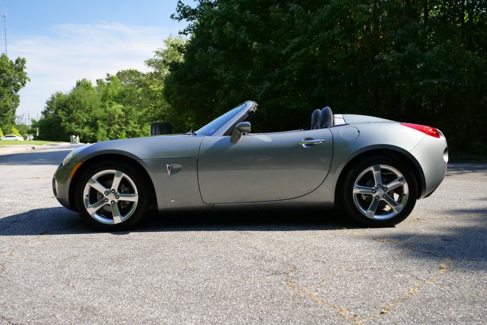 Used 2007 Pontiac Solstice Convertible w/ Premium Package RWD image 36