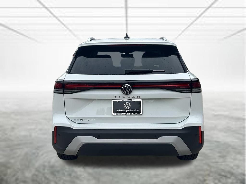 New 2026 Volkswagen Tiguan SE FWD image 4