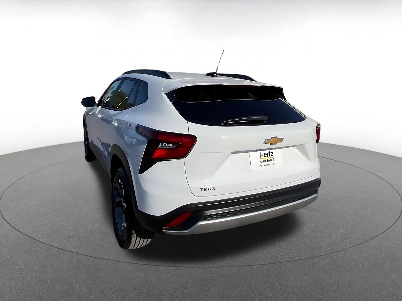 Used 2025 Chevrolet Trax LT w/ LT Convenience Package image 15