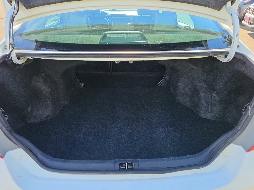 Used 2016 Toyota Camry SE FWD image 18