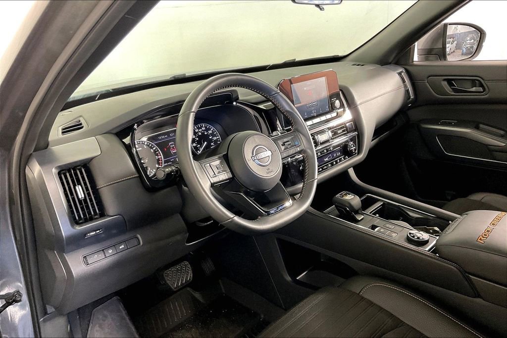 Used 2025 Nissan Pathfinder Rock Creek image 18