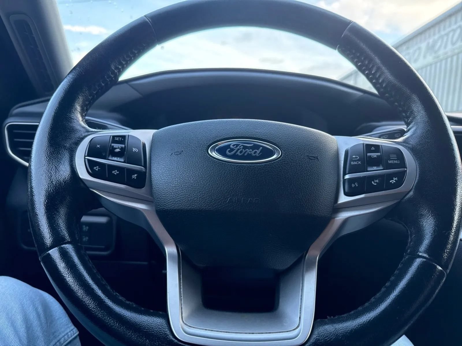 Used 2021 Ford Explorer XLT w/ Equipment Group 202A RWD image 18