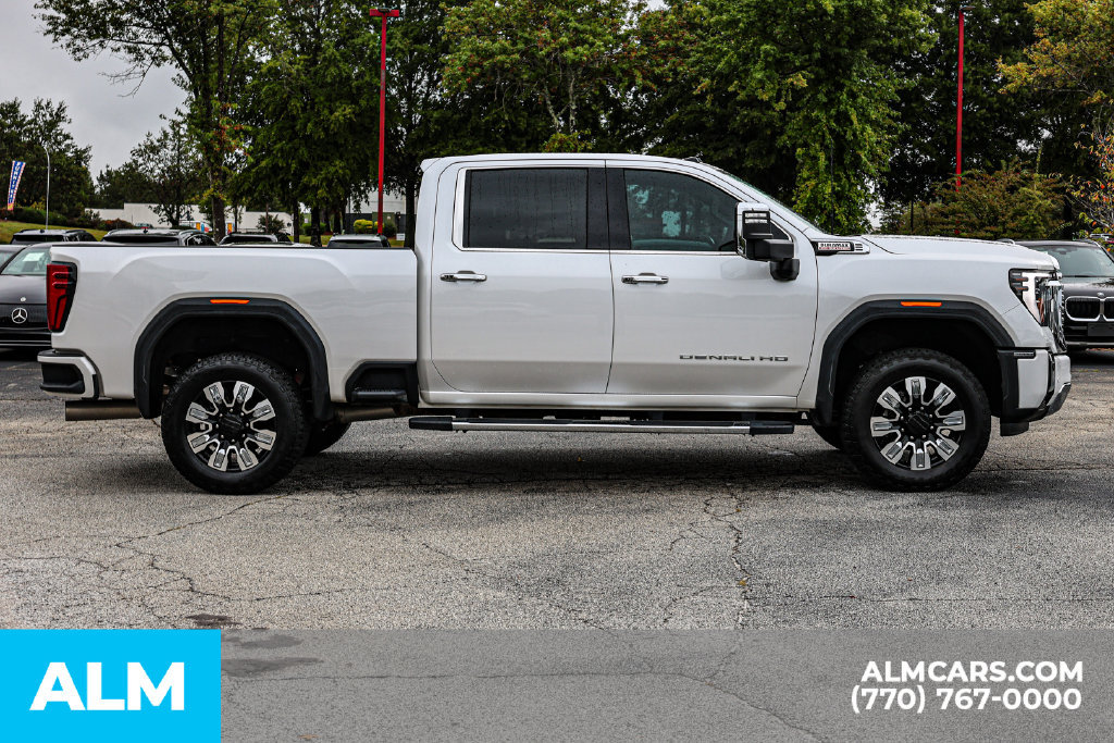 Used 2025 GMC Sierra 3500 Denali w/ Technology Package AWD/4WD image 9