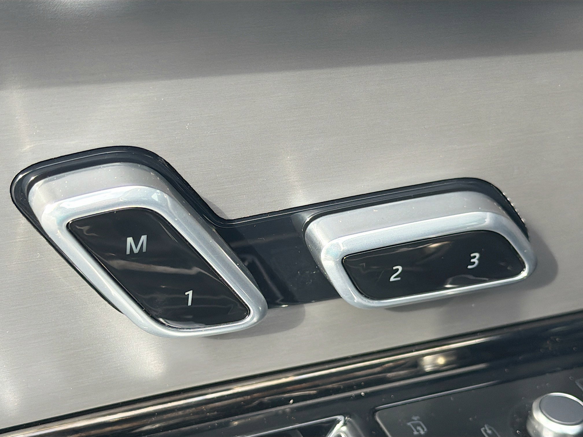 Used 2025 Land Rover Range Rover Sport Dynamic SE image 26