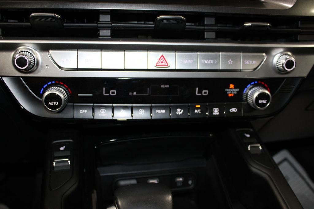 Used 2025 Kia Telluride S image 33