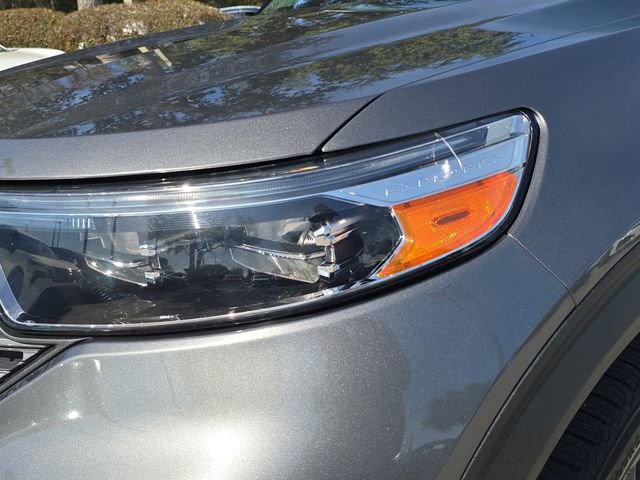 Used 2022 Ford Explorer XLT w/ Equipment Group 202A image 10