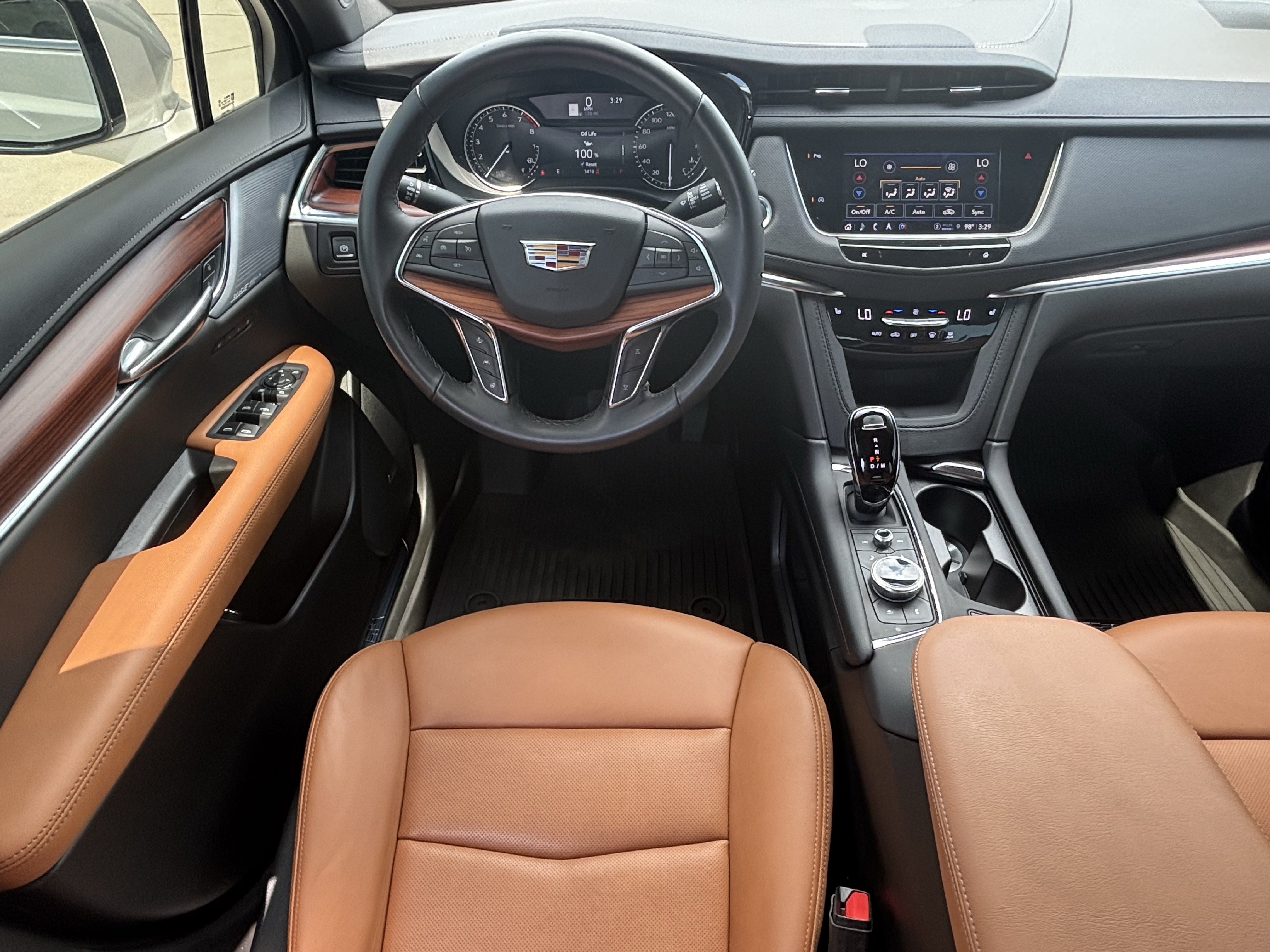 Certified 2024 Cadillac XT5 Premium Luxury w/ LPO, Floor Liner Package FWD image 33
